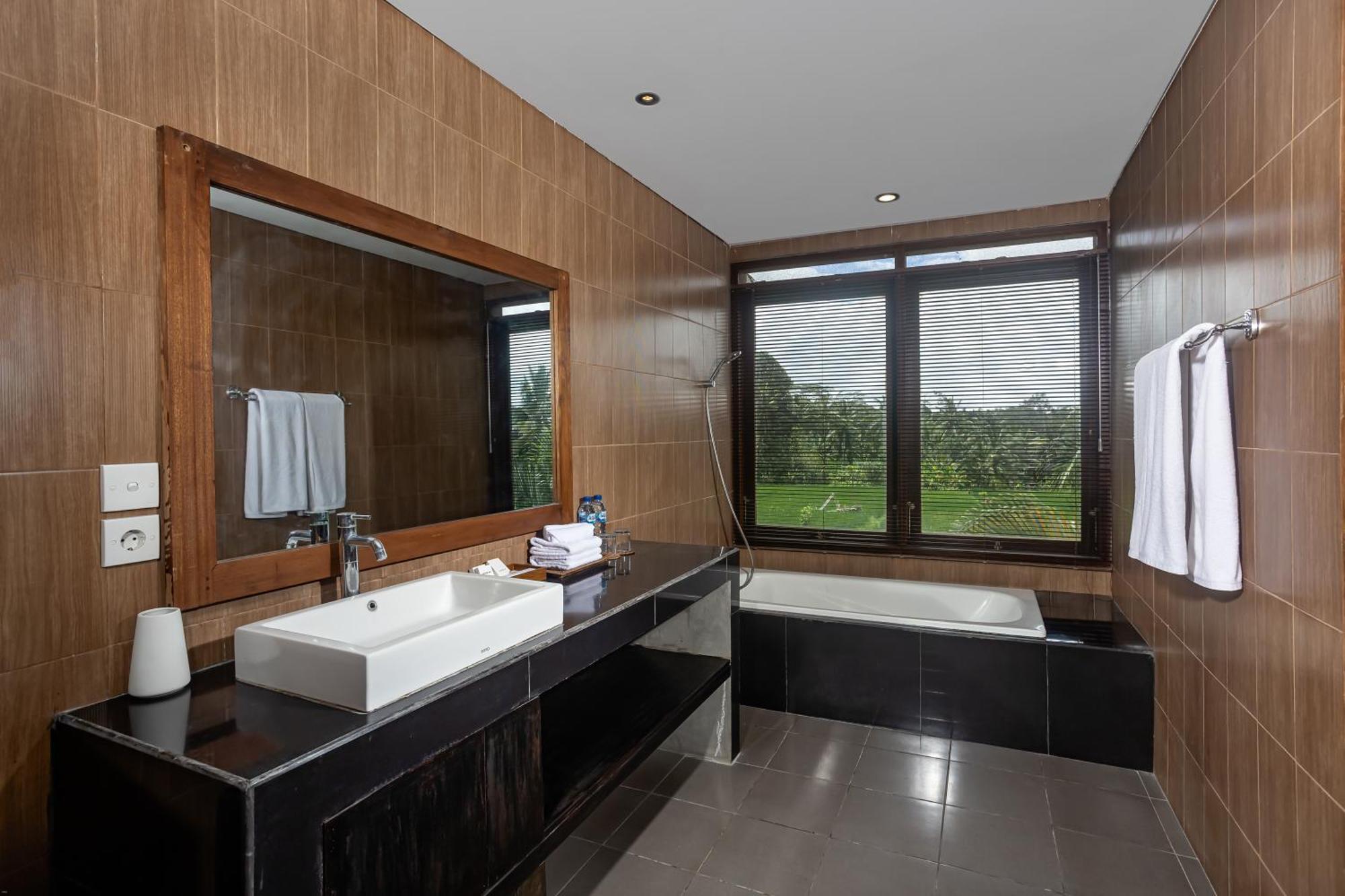 Villa The Sakara By Pramana *